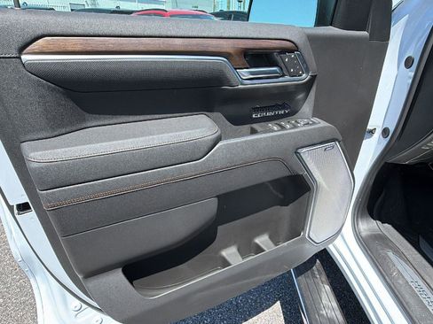 New 2026 Chevrolet Silverado 1500 High Country AWD/4WD image 12