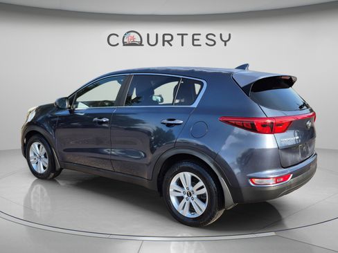 Used 2017 Kia Sportage LX FWD image 3