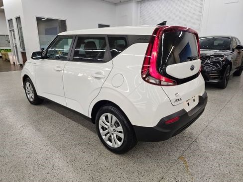 Used 2021 Kia Soul LX image 6