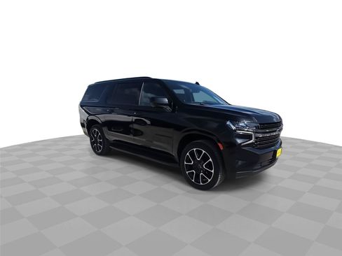 Used 2021 Chevrolet Suburban RST w/ Rear Media and Nav Package RWD image 2