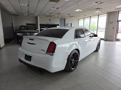 Used 2023 Chrysler 300 C RWD image 7