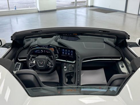 Used 2023 Chevrolet Corvette Stingray Preferred Conv w/ Z51 Performance Package RWD image 34