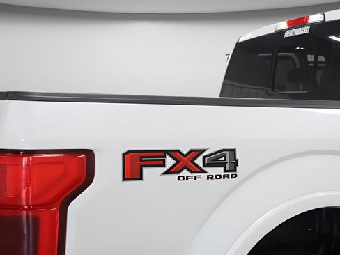 Used 2019 Ford F150 Lariat w/ Equipment Group 502A Luxury AWD/4WD image 37