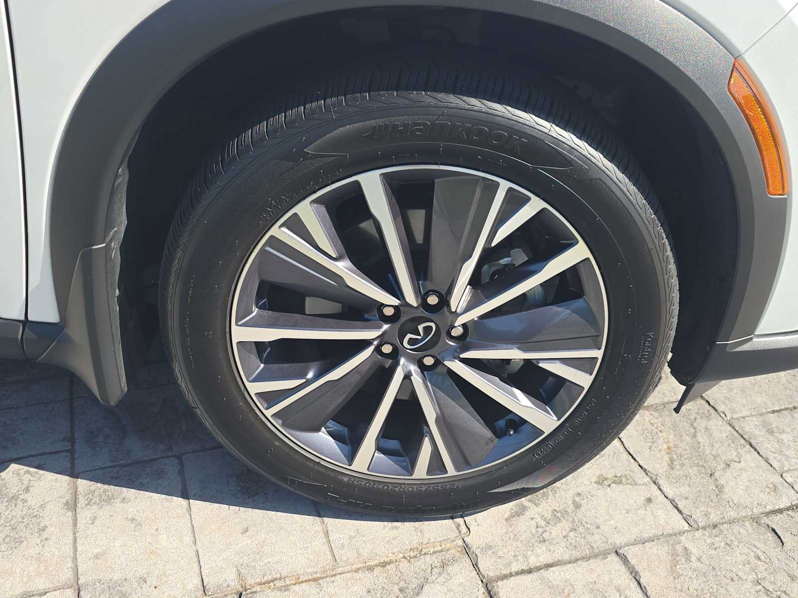 Certified 2026 INFINITI QX60 Luxe w/ Cargo Package FWD image 27