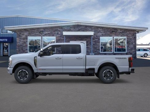 New 2026 Ford F250 Platinum w/ Platinum Plus Package image 3