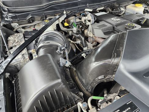 Used 2019 RAM 2500 Laramie image 19