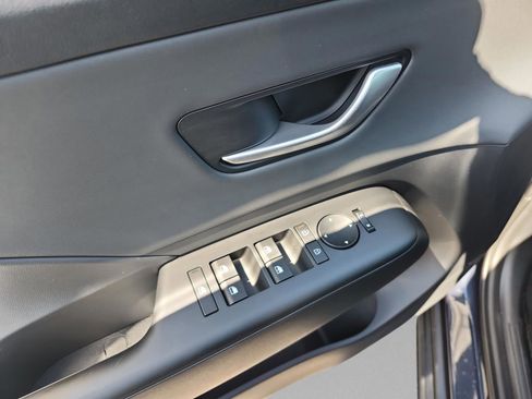 New 2026 Hyundai Kona Limited FWD image 16
