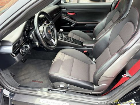 Used 2019 Porsche 911 Carrera T RWD image 25