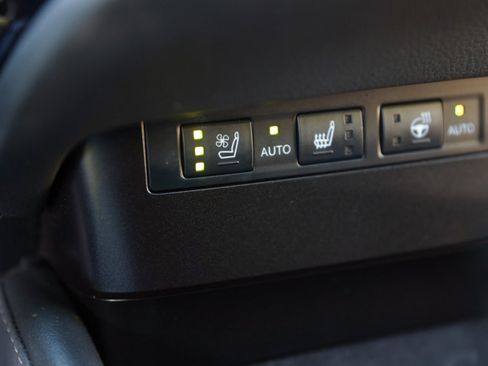 Used 2024 Lexus ES 300h w/ Premium Package image 12