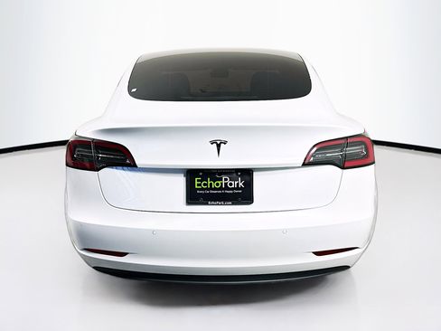 Used 2021 Tesla Model 3 Standard Range Plus image 7