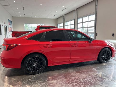 Used 2025 Honda Civic Sport image 9