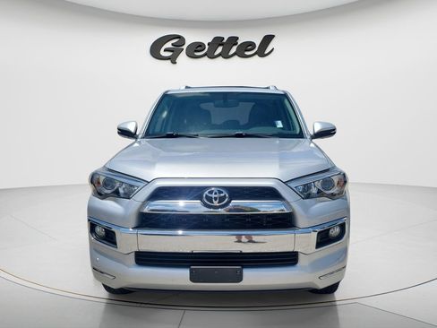 Used 2017 Toyota 4Runner Limited AWD/4WD image 2