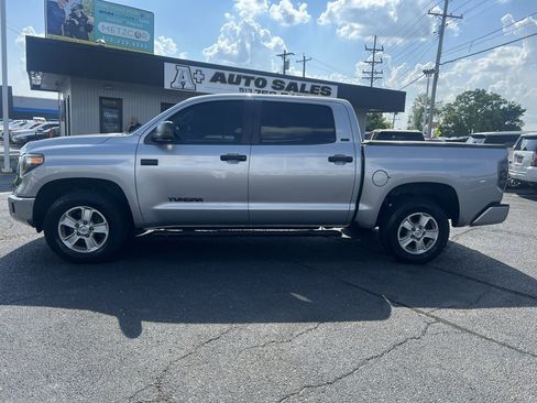 Used 2018 Toyota Tundra SR5 image 2