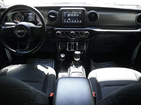 Used 2022 Jeep Gladiator Sport AWD/4WD image 15