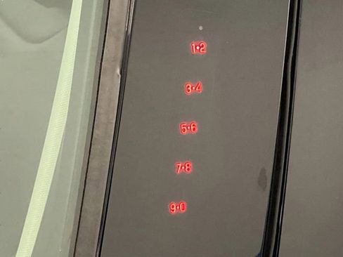 Used 2021 Ford Edge SEL image 24