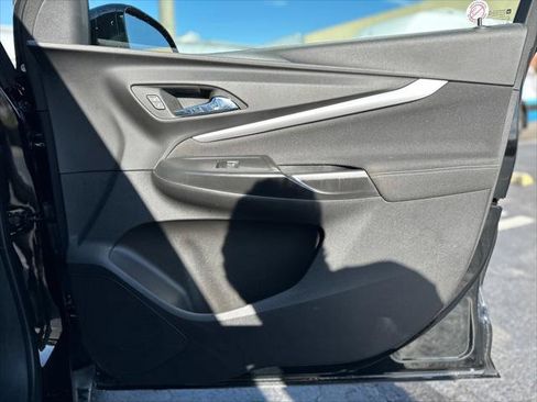 Used 2023 Chevrolet Bolt EUV LT image 21