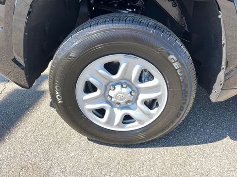 Certified 2026 Toyota Tundra SR AWD/4WD image 31