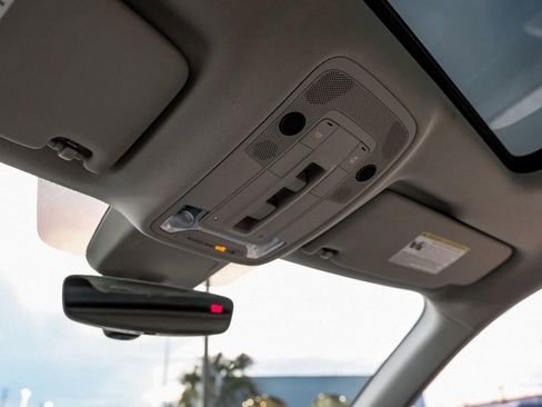 Used 2020 Audi Q3 2.0T Prestige w/ Prestige Package image 30