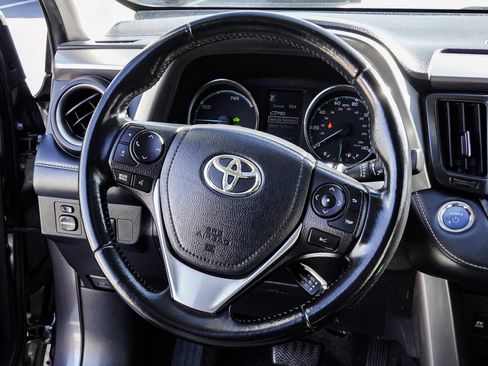 Used 2018 Toyota RAV4 Limited AWD/4WD image 33