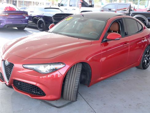 Used 2018 Alfa Romeo Giulia Ti Sport w/ Quick Order Package 22U Sport RWD image 9