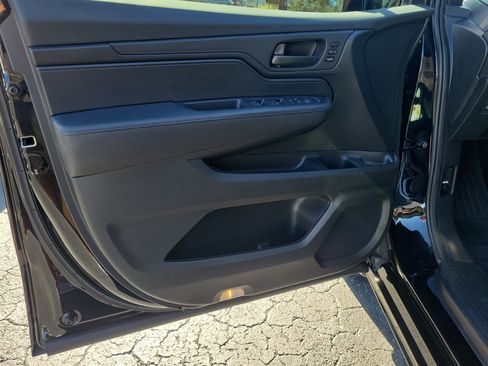 Used 2024 Honda Odyssey Sport image 17