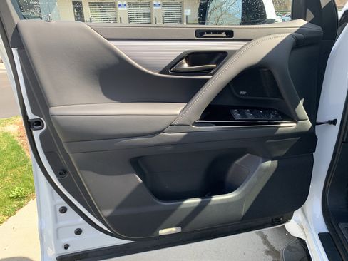 Certified 2025 Lexus LX 600 F Sport w/ Accessory Package (2T) image 14