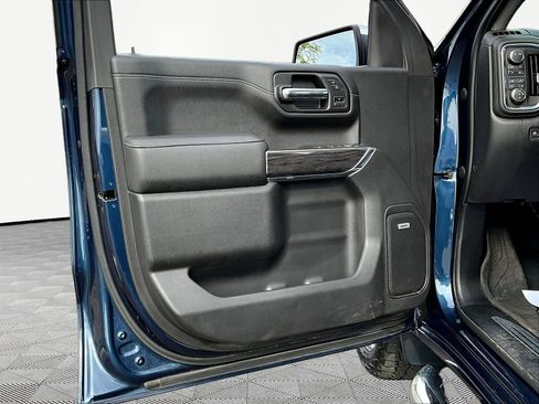 Used 2020 Chevrolet Silverado 1500 LTZ w/ LTZ Premium Package AWD/4WD image 22