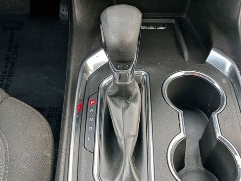 Used 2023 Chevrolet Traverse LT image 23