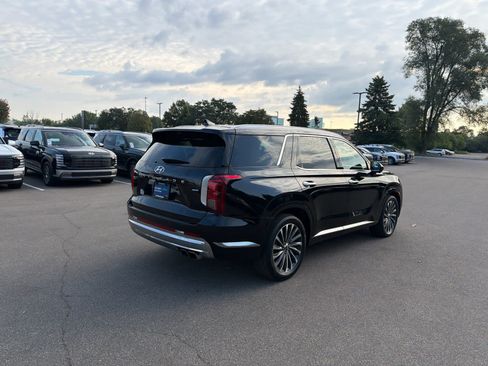 Used 2024 Hyundai Palisade Calligraphy AWD/4WD image 2