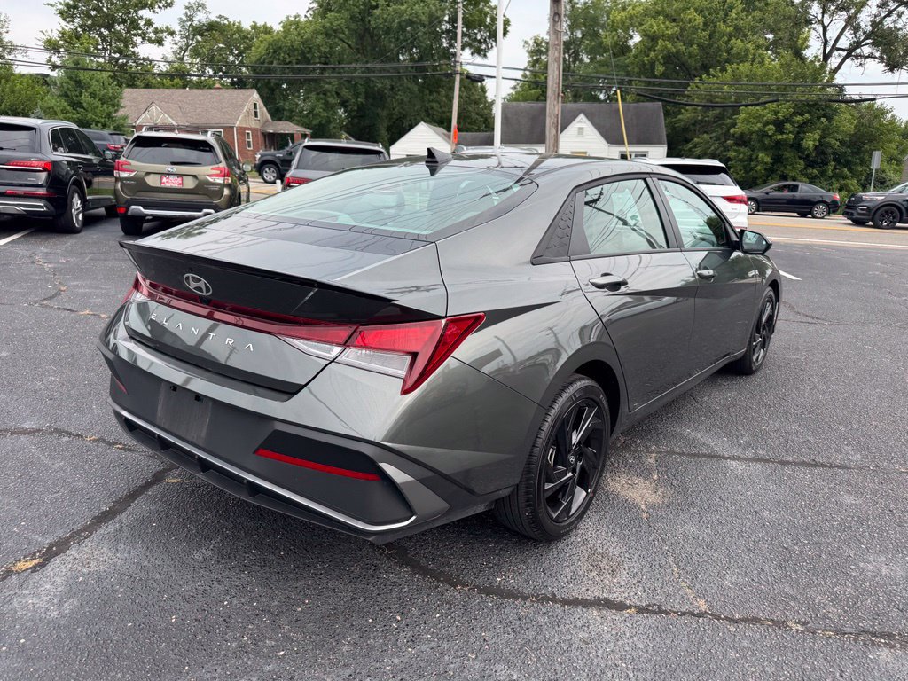 Used 2026 Hyundai Elantra Sport FWD image 6