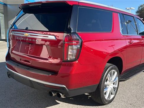 Used 2021 Chevrolet Suburban High Country image 4