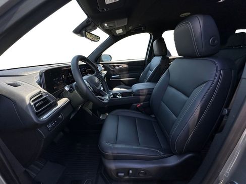 New 2026 Chevrolet Traverse LT w/ Driver Confidence Package FWD image 9