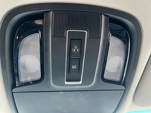 Used 2016 Kia Sorento LX w/ LX Convenience Package image 24