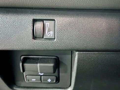 Used 2025 Chevrolet Colorado ZR2 AWD/4WD image 25