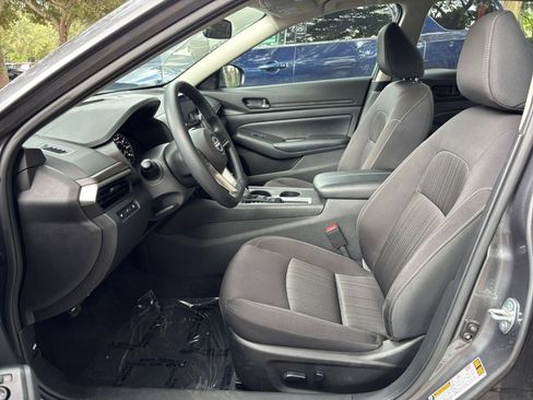 Used 2026 Nissan Altima 2.5 SV FWD image 27