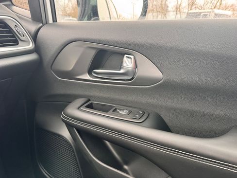 New 2026 Chrysler Voyager LX image 21