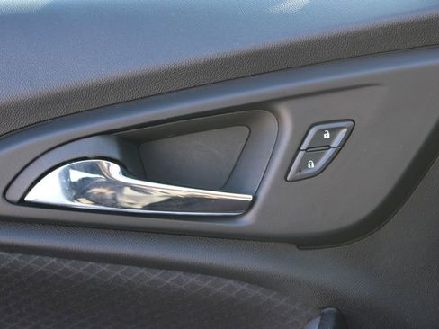 Used 2024 Chevrolet Malibu LT image 34