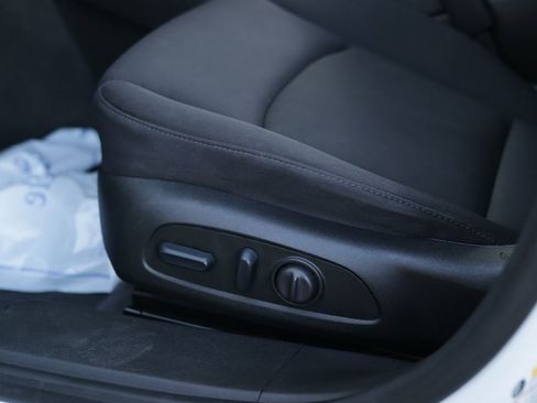 Used 2024 Chevrolet Malibu LT FWD image 19