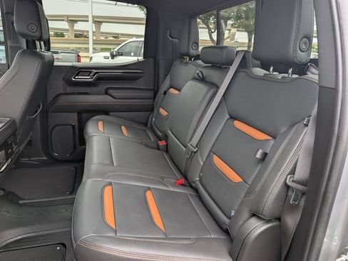 Used 2024 GMC Sierra 1500 AT4 w/ AT4 Premium Package AWD/4WD image 25