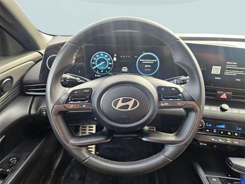 Certified 2025 Hyundai Elantra SEL image 14