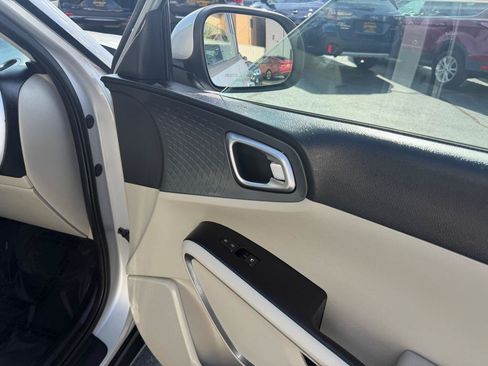 Used 2021 Kia Soul S FWD image 19