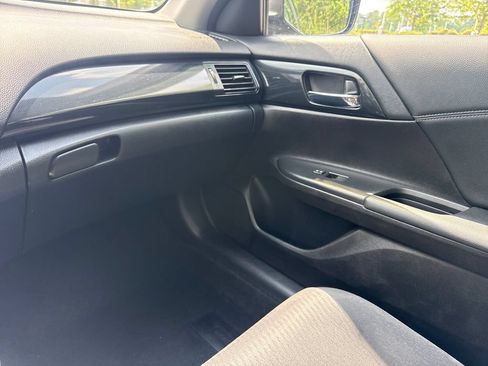 Used 2014 Honda Accord Sport image 17