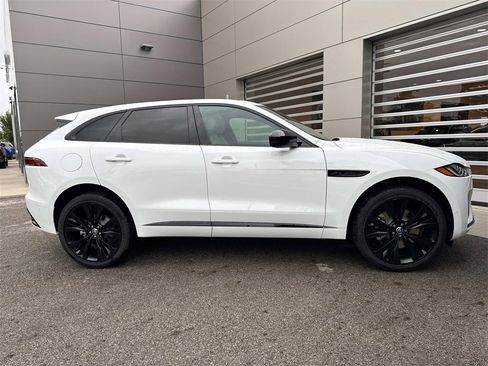 New 2026 Jaguar F-PACE R-Dynamic S image 8