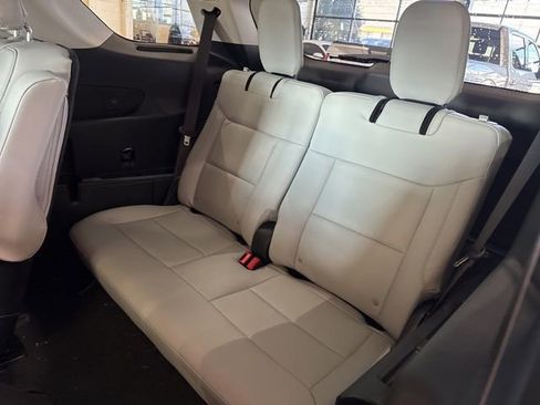 New 2026 Ford Explorer Platinum w/ LUX Leather Package image 11