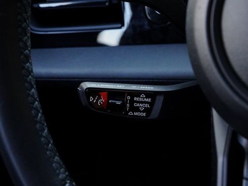 Used 2020 Porsche Taycan 4S w/ Premium Package image 29