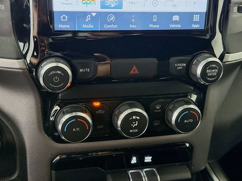 Used 2022 RAM 1500 Big Horn AWD/4WD image 19