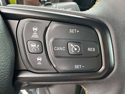 Used 2024 Jeep Wrangler Unlimited AWD/4WD image 21
