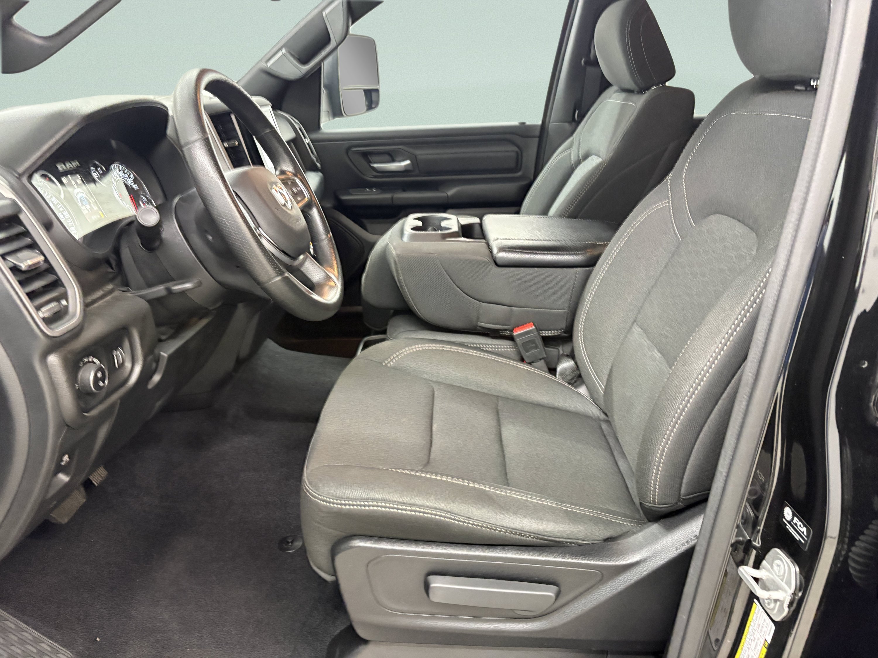 Used 2025 RAM 1500 Tradesman AWD/4WD image 11