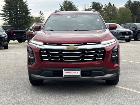 Used 2025 Chevrolet Equinox LT w/ Convenience Package II AWD/4WD image 2