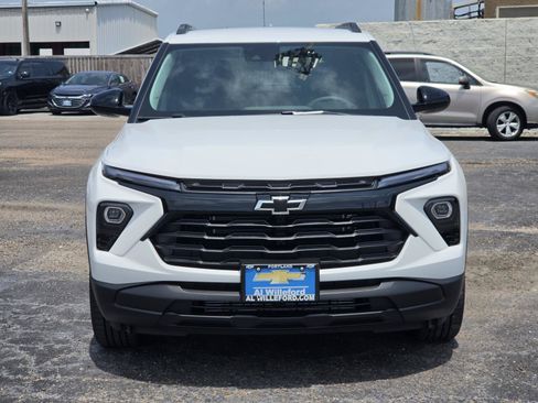 New 2026 Chevrolet TrailBlazer LT w/ Midnight Edition FWD image 8
